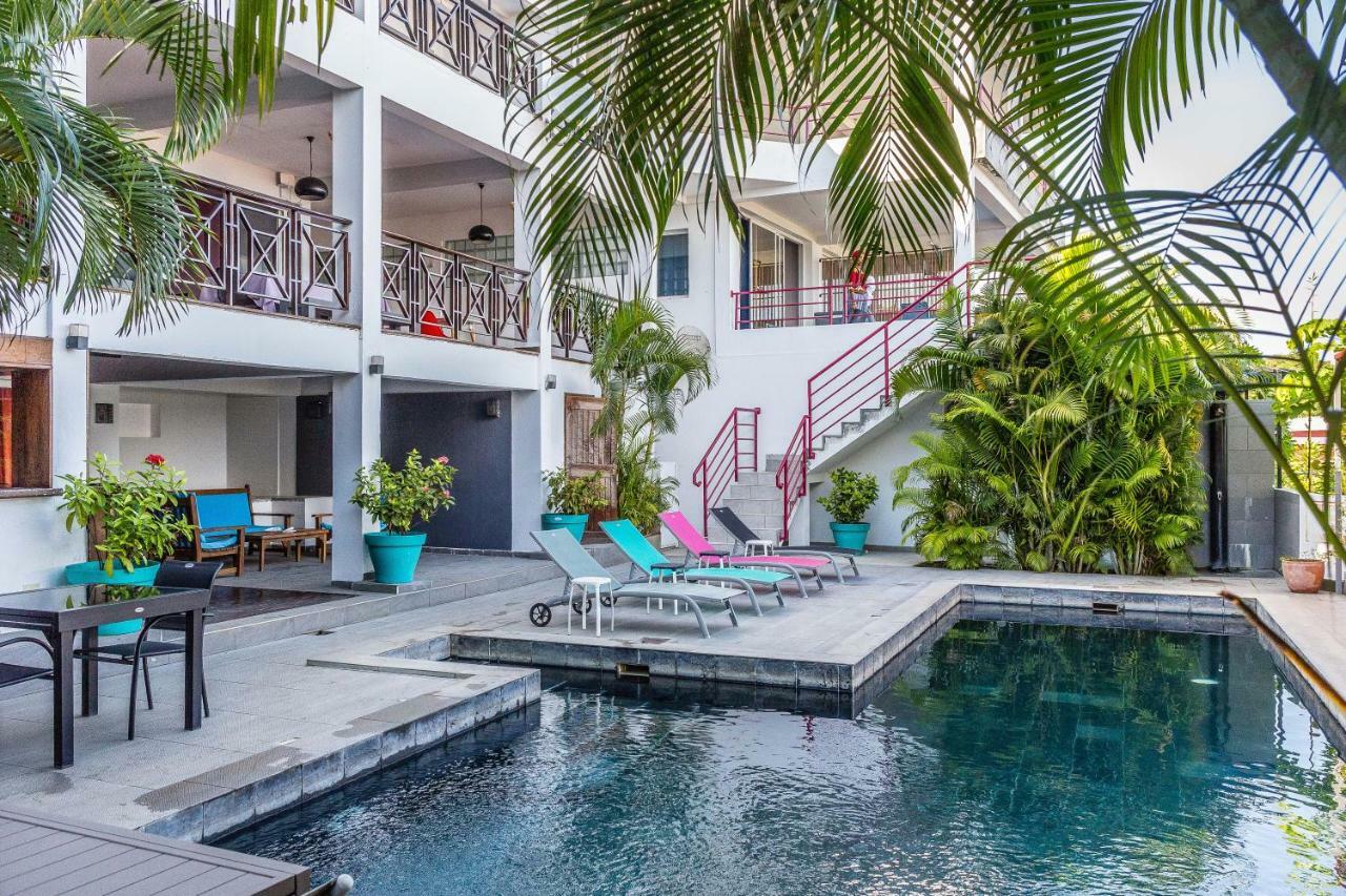 Hotel Villa Les Orchidees 阿姆巴托洛阿卡 外观 照片